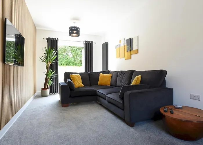 Pass The Keys Beautiful Family Home Sleeps 6