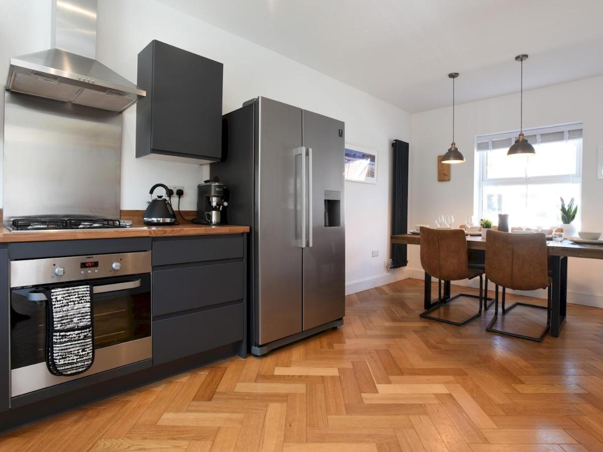 Pass The Keys Beautiful Family Sleeps 6 Holiday home