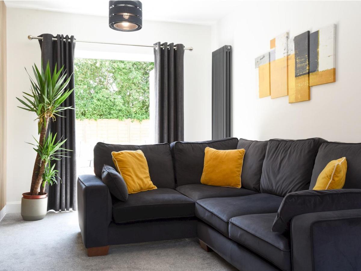 Pass The Keys Beautiful Family Sleeps 6 * Emsworth