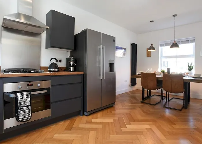 Pass The Keys Beautiful Family Home Sleeps 6